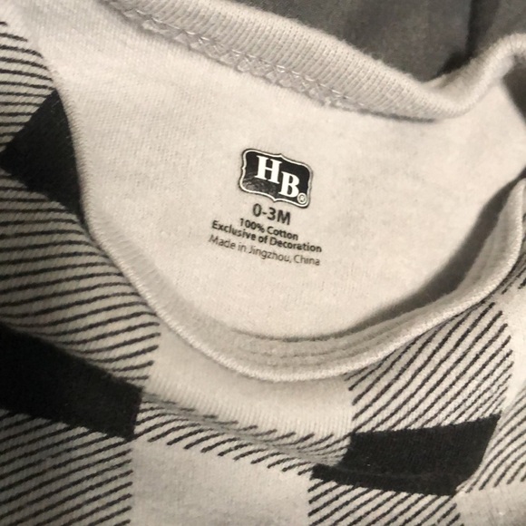 Set of 3 Long Sleeve Winter Onesies 0-3M - Picture 6 of 8